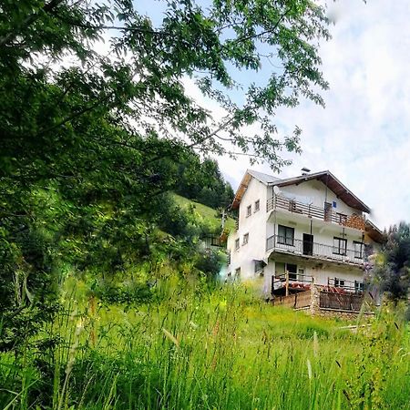 Kuma Lissa Guest House Kozhari Bagian luar foto