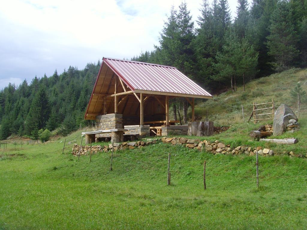 Kuma Lissa Guest House Kozhari Bagian luar foto